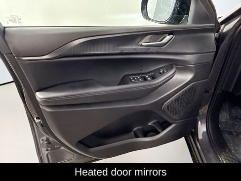 New 2025 Jeep Grand Cherokee Altitude image 15