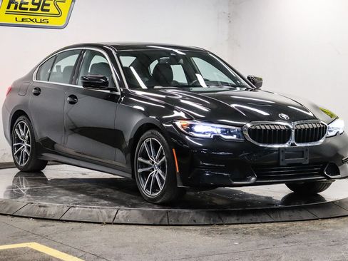 Used 2019 BMW 330i Sedan w/ Premium Package RWD image 5