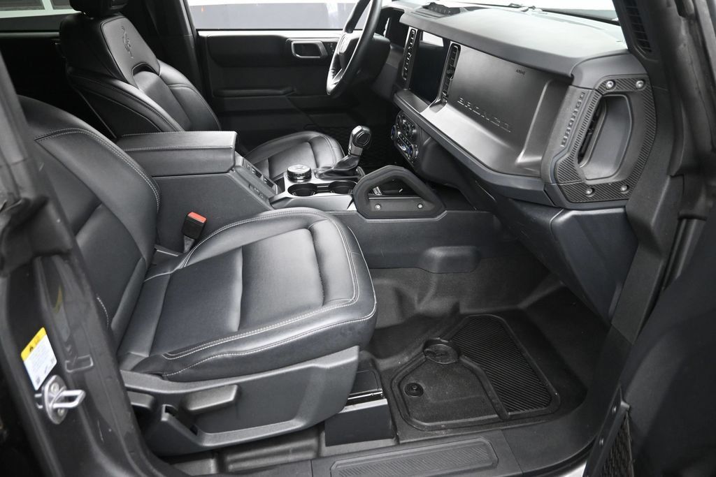 Used 2025 Ford Bronco Badlands AWD/4WD image 9