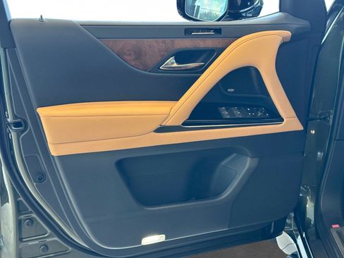 New 2026 Lexus LX 600 4WD w/ Luxury Package image 19