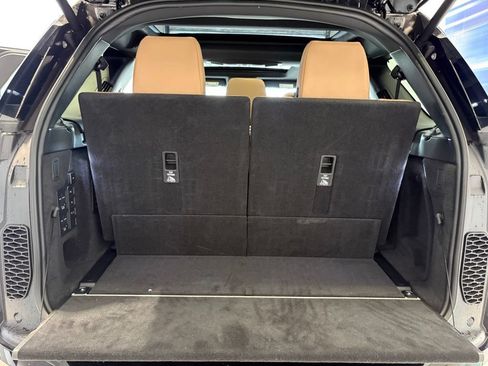New 2026 Land Rover Discovery Dynamic SE AWD/4WD image 14