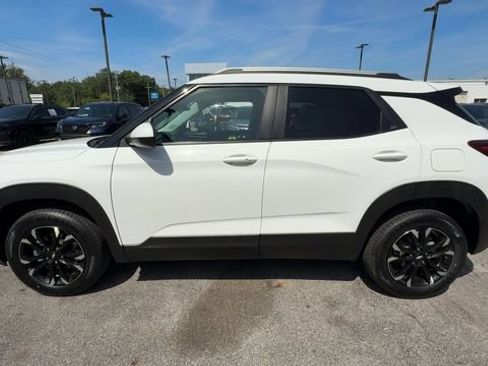Used 2022 Chevrolet TrailBlazer LT w/ Convenience Package AWD/4WD image 5