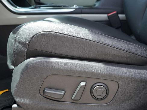 Certified 2022 Kia Carnival SX Prestige FWD image 19