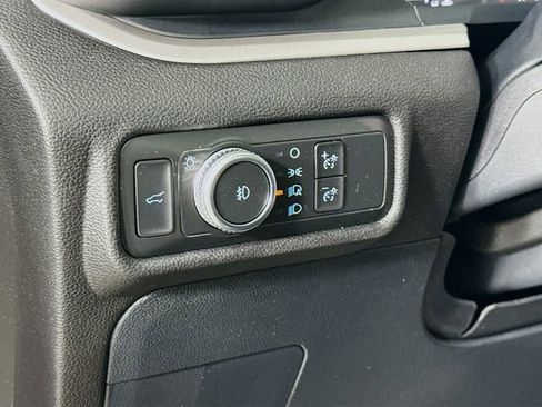 Certified 2022 Ford Explorer XLT w/ Equipment Group 202A image 10