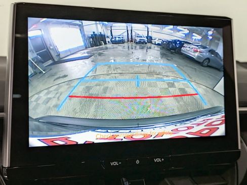 Certified 2026 Toyota Corolla SE w/ SE Package image 40