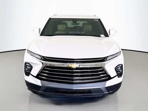 Used 2023 Chevrolet Blazer Premier w/ Driver Confidence II Package FWD image 2
