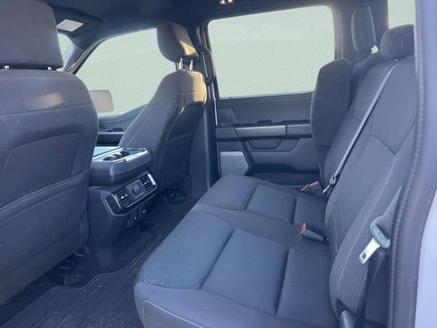 Certified 2021 Ford F150 XLT w/ Equipment Group 302A High image 18