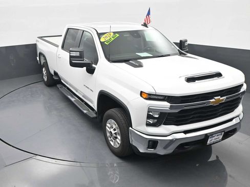 Used 2025 Chevrolet Silverado 2500 LT w/ Convenience Package AWD/4WD image 24