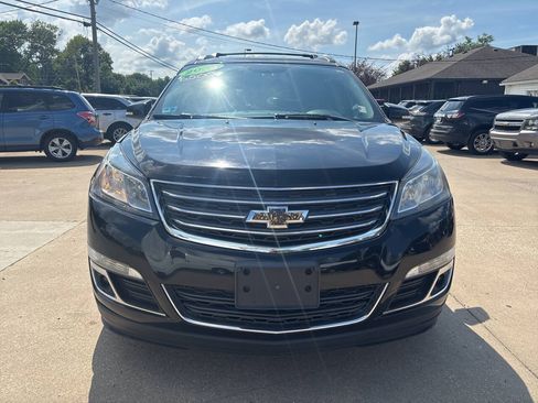 Used 2016 Chevrolet Traverse LT w/ Style and Technology Package AWD/4WD image 3