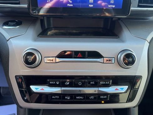 Used 2023 Ford Explorer XLT w/ Equipment Group 202A image 31