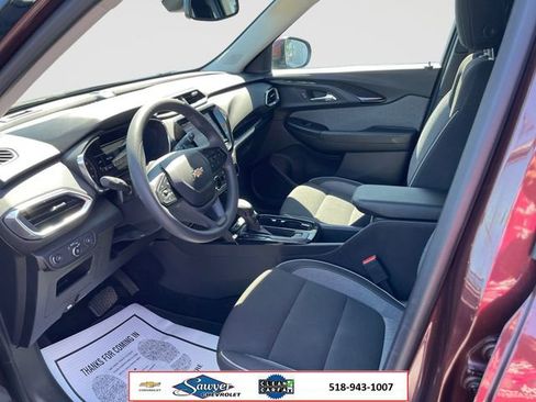 Used 2023 Chevrolet TrailBlazer LT w/ Convenience Package AWD/4WD image 10