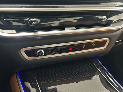 Used 2025 BMW X5 M60i w/ Parking Assistance Package image 19