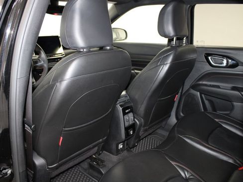 Used 2024 Jeep Compass Trailhawk AWD/4WD image 21
