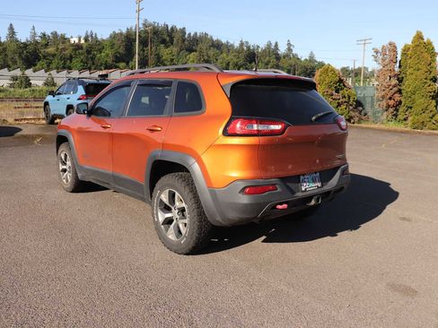 Used 2015 Jeep Cherokee Trailhawk w/ Trailer Tow Group AWD/4WD image 7