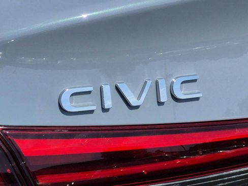 Used 2023 Honda Civic Sport image 13