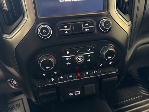 Used 2021 Chevrolet Silverado 1500 LT w/ Z71 Off-Road Package image 25