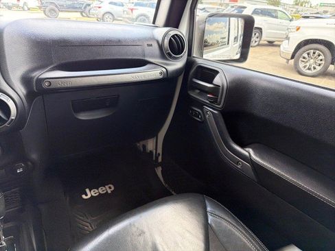 Used 2017 Jeep Wrangler Unlimited Sport AWD/4WD image 22