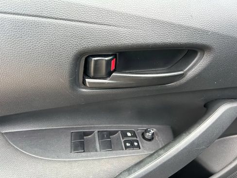 Used 2024 Toyota Corolla LE FWD image 18