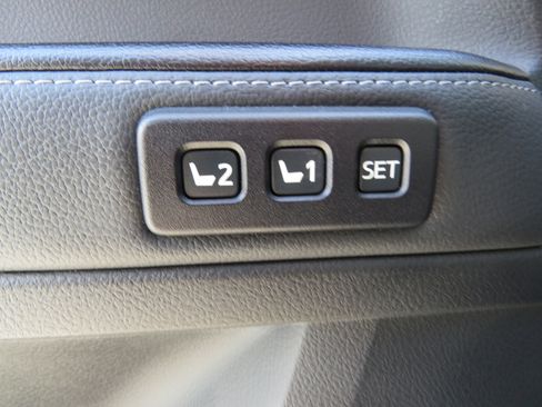 Used 2021 Toyota 4Runner Limited image 19