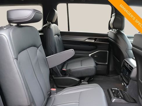 New 2026 Jeep Grand Wagoneer Limited AWD/4WD image 18