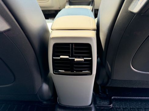 Used 2023 Kia Niro Wave w/ Wave Preserve Package image 46