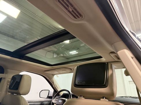 Used 2023 Ford Expedition Limited image 70