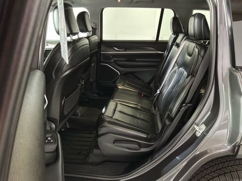 Used 2021 Jeep Grand Cherokee L Limited AWD/4WD image 17