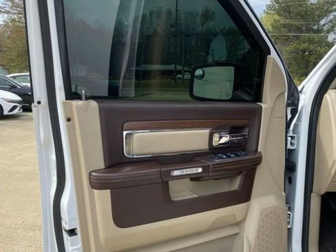 Used 2014 RAM 1500 Laramie w/ Convenience Group image 17