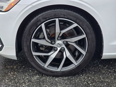 Used 2020 Volvo S60 T5 Momentum w/ Protection Package FWD image 13