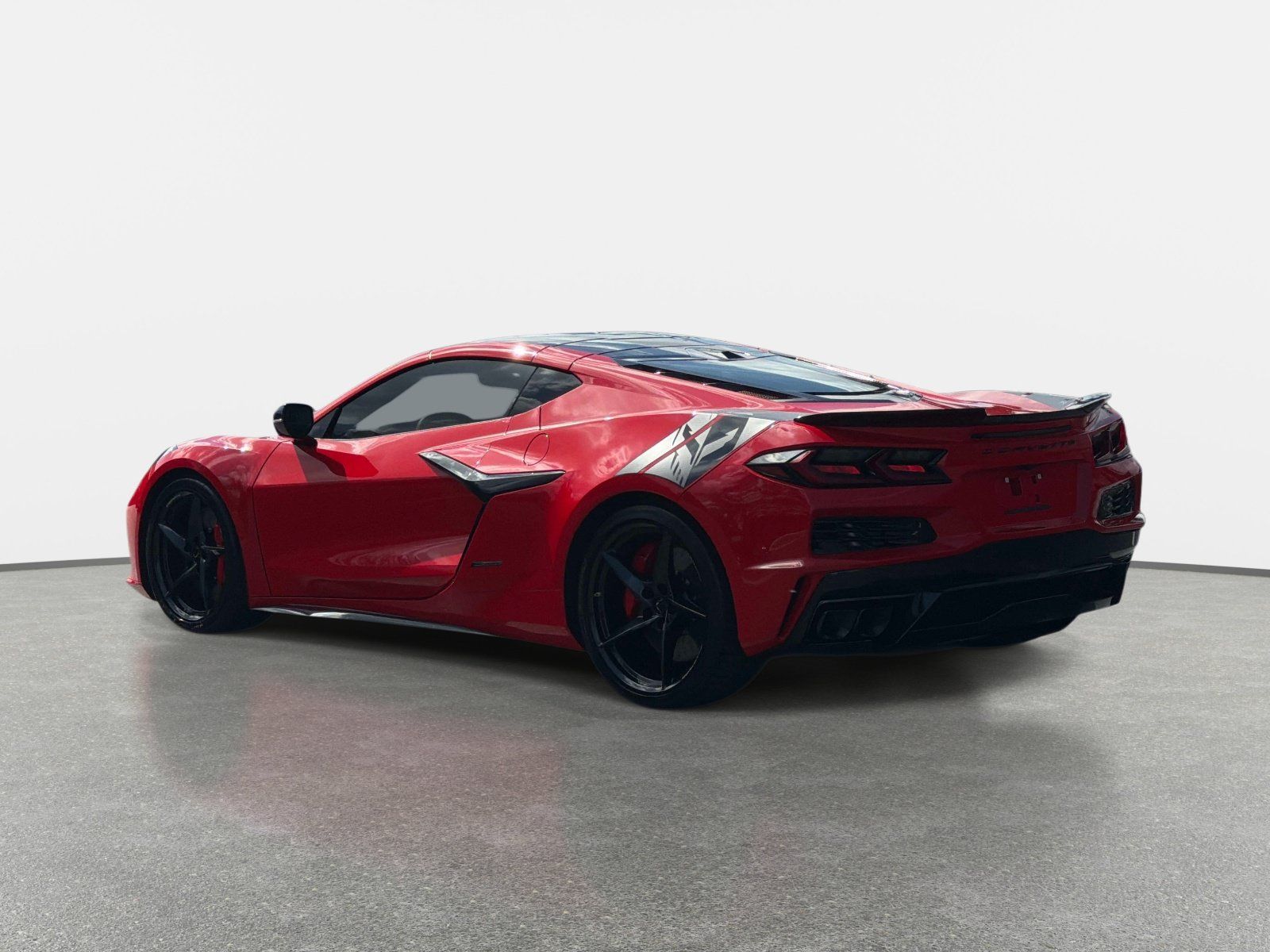 Used 2025 Chevrolet Corvette E-Ray w/ Stealth Interior Trim Package AWD/4WD image 4