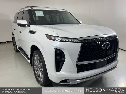 Used 2025 INFINITI QX80 Luxe w/ Exterior Package AWD/4WD image 3