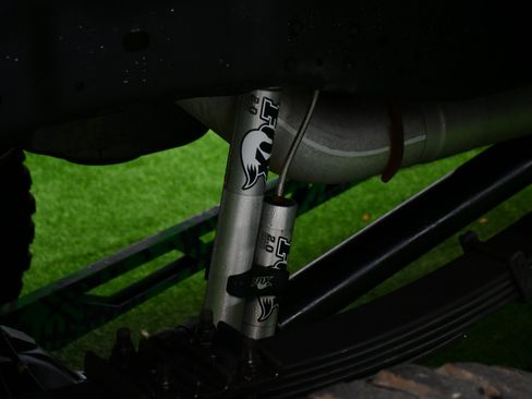 Used 2016 Ford F250 Platinum w/ FX4 Off-Road Package image 21