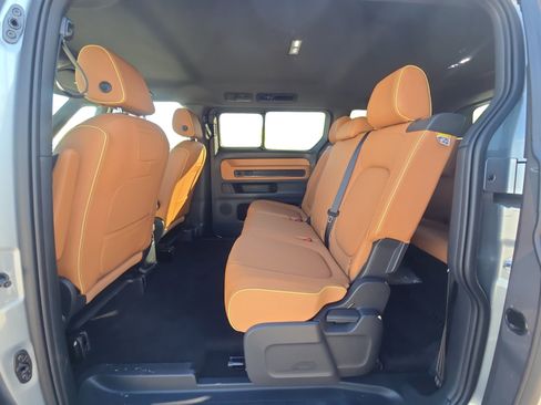 New 2025 Volkswagen ID. Buzz Pro S image 3