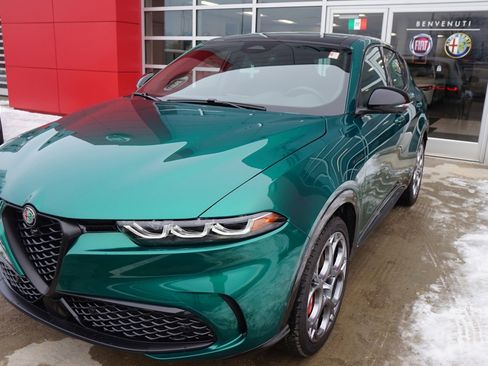 New 2024 Alfa Romeo Tonale Veloce image 4