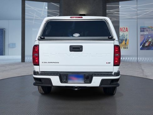 Used 2022 Chevrolet Colorado LT w/ Safety Package image 5