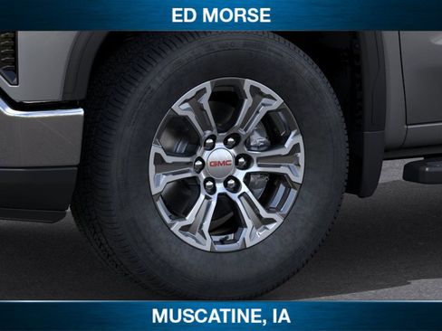 New 2026 GMC Sierra 1500 SLE image 9