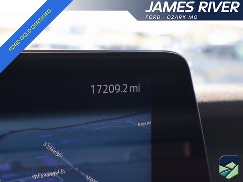 Certified 2025 Ford Expedition Max Platinum image 32