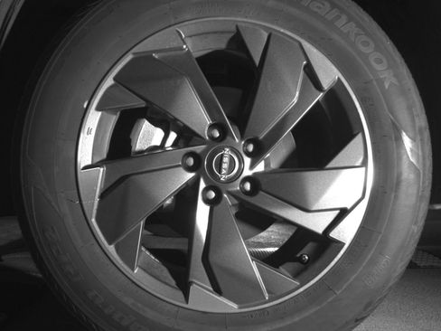 Used 2025 Nissan Rogue SV AWD/4WD image 15