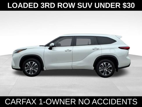 Used 2022 Toyota Highlander XLE AWD/4WD image 5