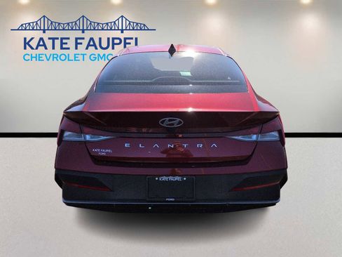 Used 2024 Hyundai Elantra SEL image 6