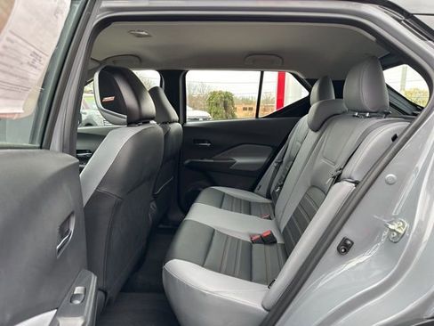 Used 2023 Nissan Kicks SR w/ SR Premium Package FWD image 10