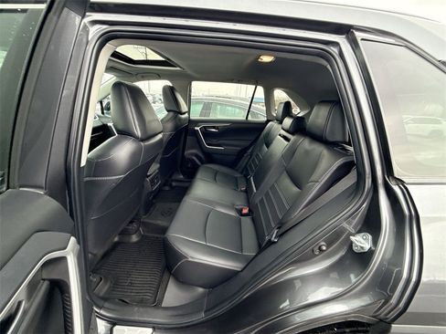 Used 2023 Toyota RAV4 XLE Premium image 29
