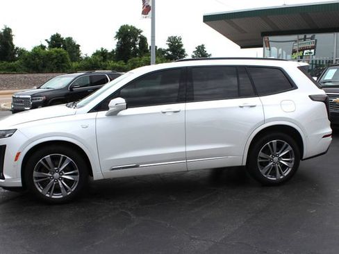 Used 2021 Cadillac XT6 Sport AWD/4WD image 3