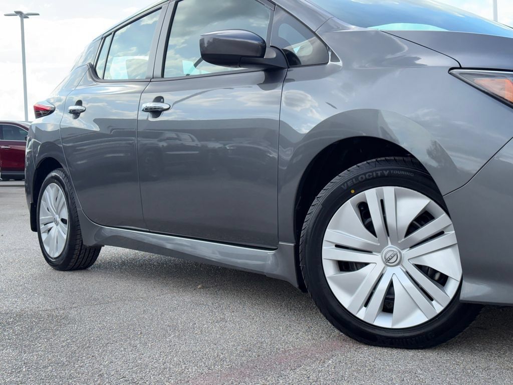 Used 2025 Nissan Leaf S w/ Protection Package FWD image 2