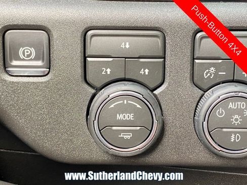 Used 2026 Chevrolet Silverado 2500 LT AWD/4WD image 32