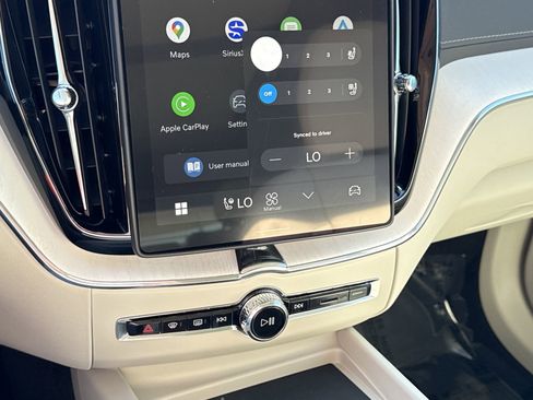 New 2026 Volvo XC60 T8 Ultra w/ Protection Package Premier image 28