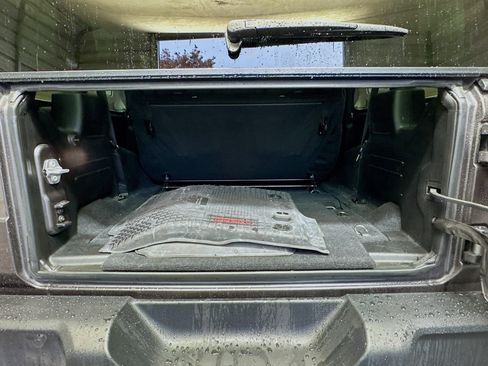 Used 2018 Jeep Wrangler Sport image 15