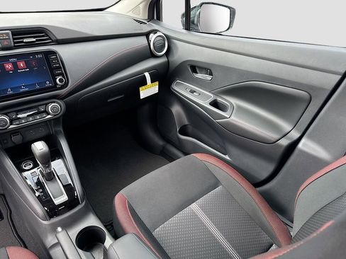 Used 2025 Nissan Versa SR w/ Trunk Package image 19