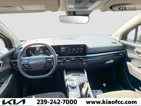 New 2026 Kia Sportage LX FWD image 15