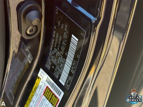 Used 2025 Toyota Sienna Platinum image 32